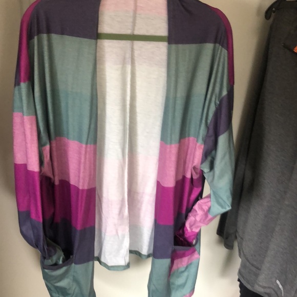 NWT multi colored cover up w/pockets 5X - Picture 2 of 4